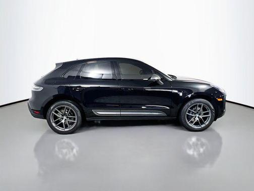 2025 Porsche Macan T