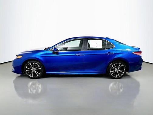 Blue Streak Metallic 2020 Toyota Camry SE