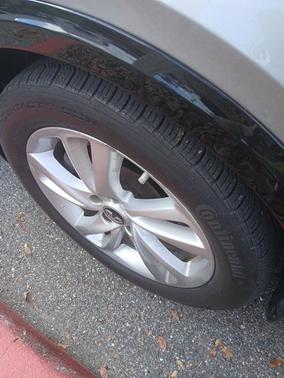 2017 INFINITI QX30 Premium