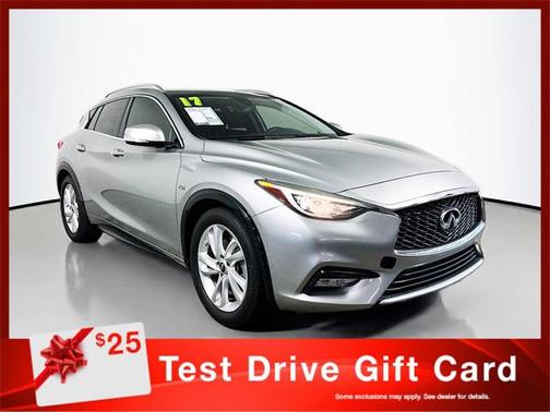 2017 INFINITI QX30 Premium