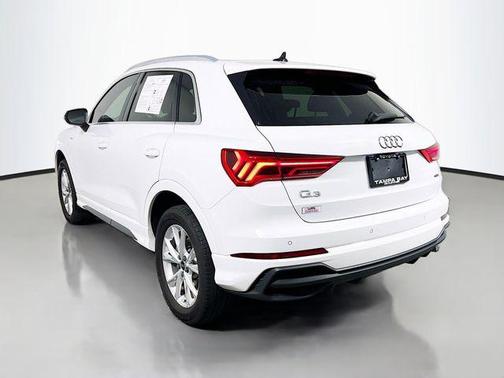 Ibis White 2023 Audi Q3 Premium 45 TFSI S line quattro Tiptronic