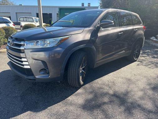2019 Toyota Highlander LE I4