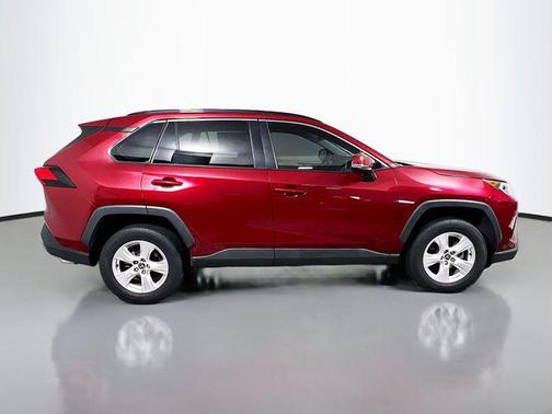 Pearl 2021 Toyota RAV4 XLE