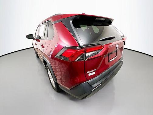 Pearl 2021 Toyota RAV4 XLE