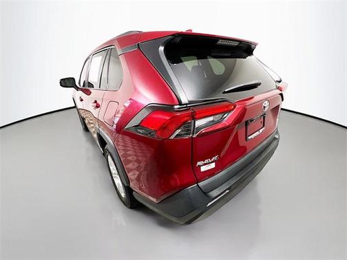 Pearl 2021 Toyota RAV4 XLE