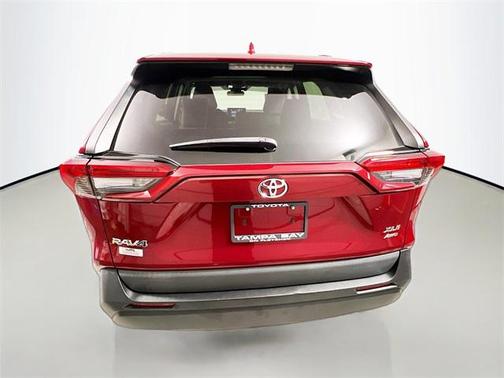 Pearl 2021 Toyota RAV4 XLE
