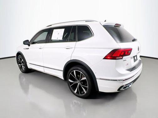 White Pearl 2022 Volkswagen Tiguan 2.0T SEL R-Line 4MOTION