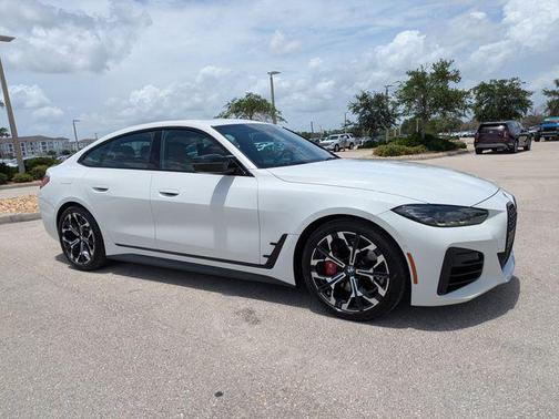 Alpine White 2023 BMW M440 i