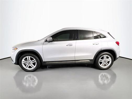 2021 Mercedes-Benz GLA 250 Base 4MATIC