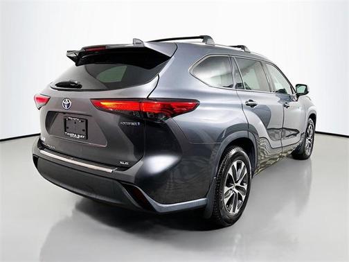 2020 Toyota Highlander Hybrid XLE