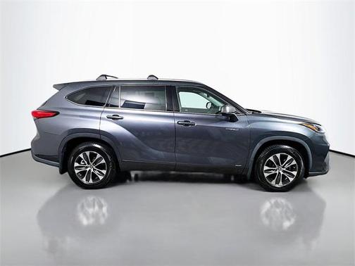 2020 Toyota Highlander Hybrid XLE