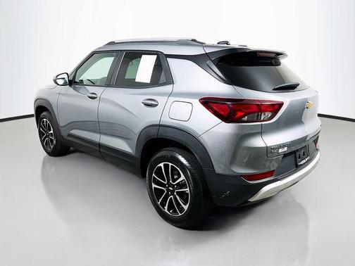 Sterling Gray Metallic 2025 Chevrolet Trailblazer LT
