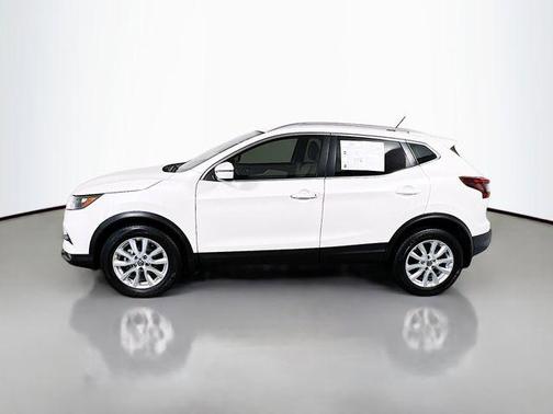 2022 Nissan Rogue Sport SV