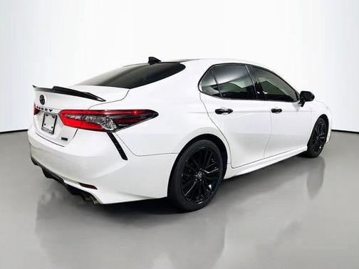 Wind Chill Pearl 2022 Toyota Camry XSE