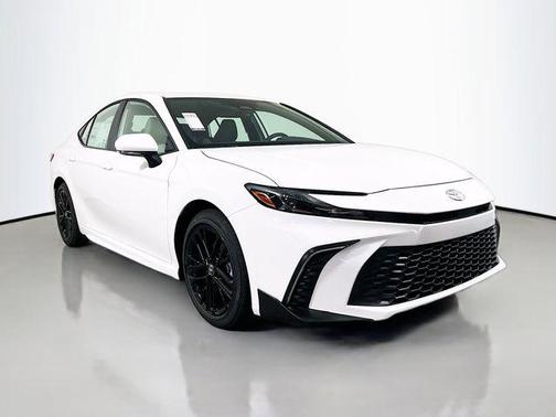 Ice Cap 2026 Toyota Camry SE