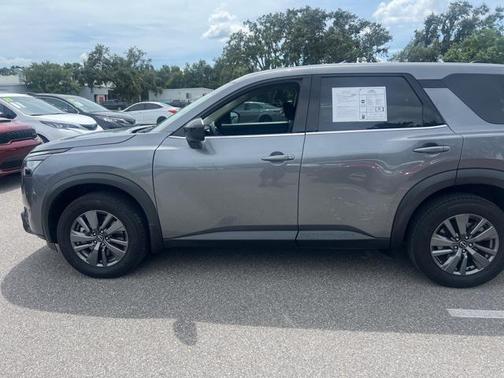 2023 Nissan Pathfinder S FWD