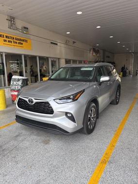 2024 Toyota Highlander XLE