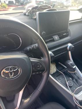 2025 Toyota RAV4 Hybrid SE