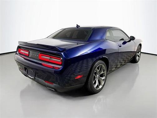 2017 Dodge Challenger SXT