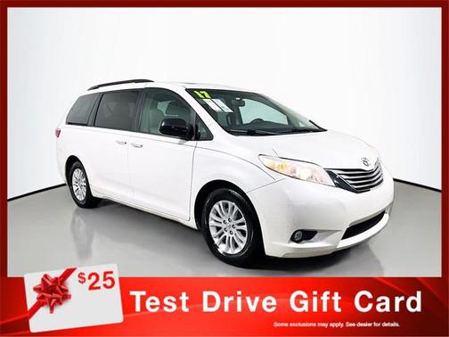 2017 Toyota Sienna XLE