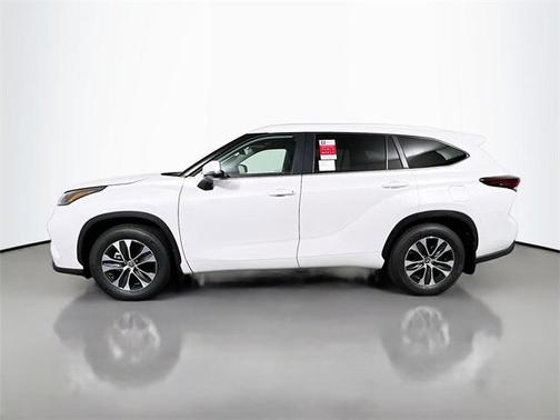 2025 Toyota Highlander XLE