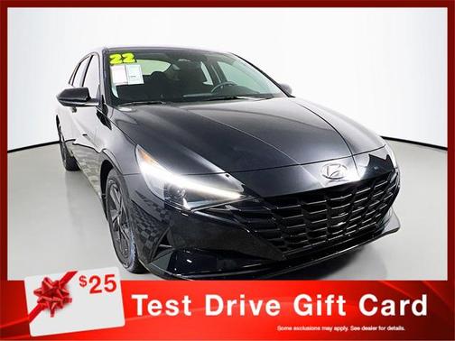 2022 Hyundai ELANTRA SEL