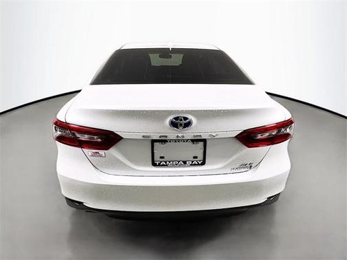 2023 Toyota Camry Hybrid XLE