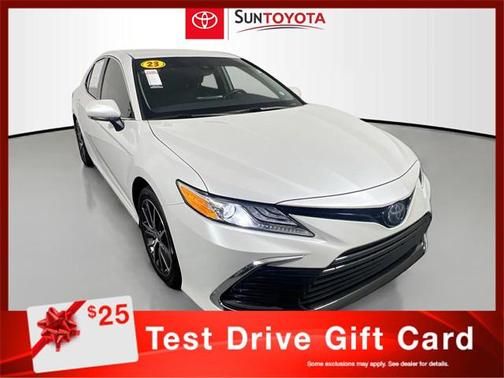 2023 Toyota Camry Hybrid XLE