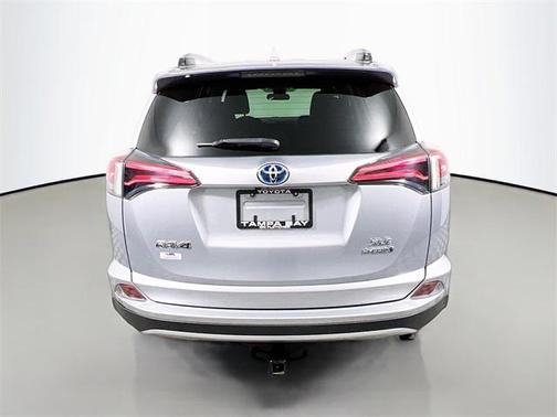 2017 Toyota RAV4 Hybrid XLE