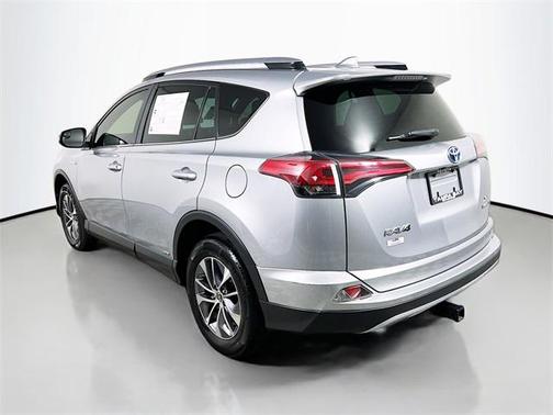 2017 Toyota RAV4 Hybrid XLE