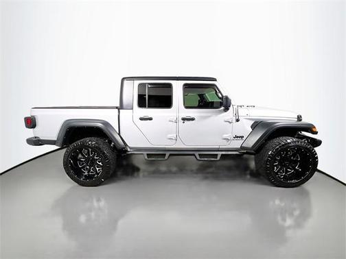 2022 Jeep Gladiator Sport