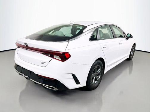 2021 Kia K5 LXS