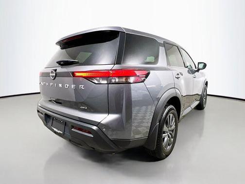 2023 Nissan Pathfinder S 4WD
