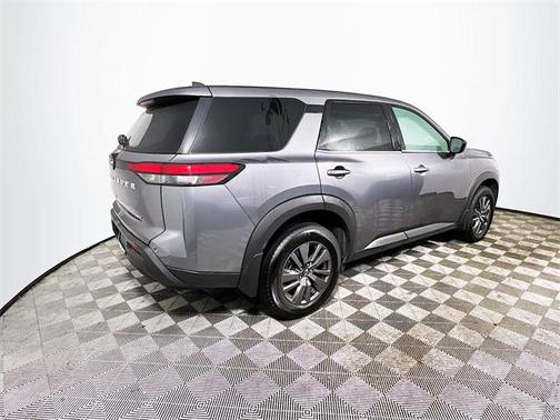 2023 Nissan Pathfinder S 4WD
