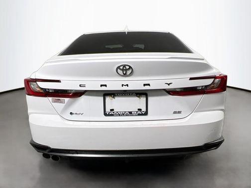 Ice 2025 Toyota Camry LE