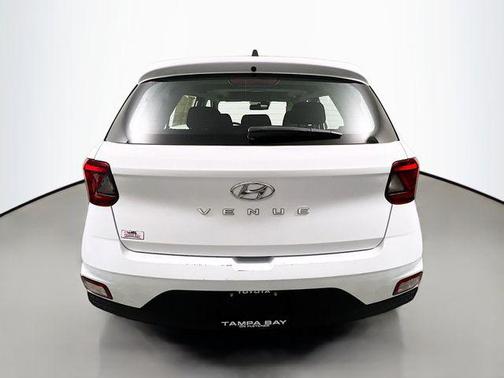 2022 Hyundai VENUE SEL