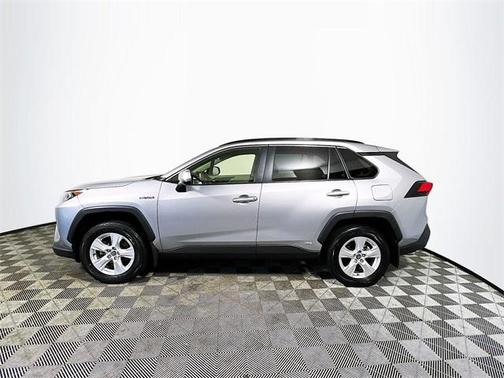Silver Sky Metallic 2021 Toyota RAV4 Hybrid XLE