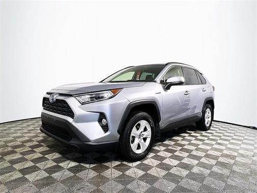 Silver Sky Metallic 2021 Toyota RAV4 Hybrid XLE