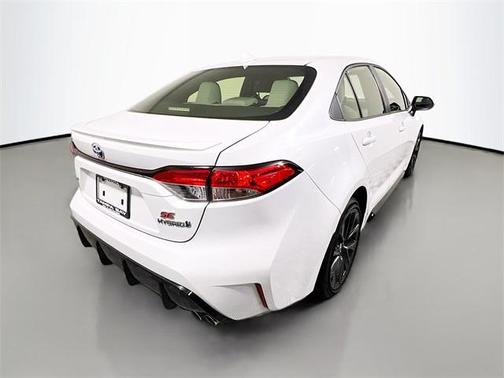 2024 Toyota Corolla Hybrid SE