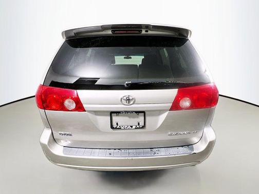 2009 Toyota Sienna CE