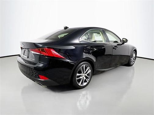 2018 Lexus IS 300 Base