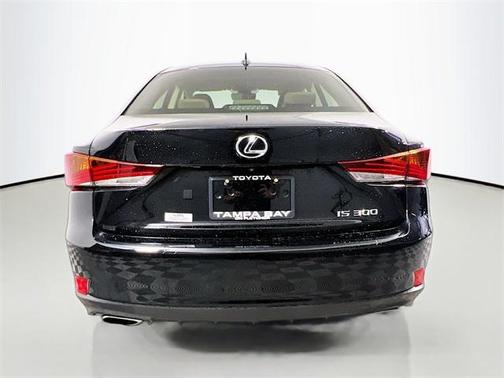 2018 Lexus IS 300 Base
