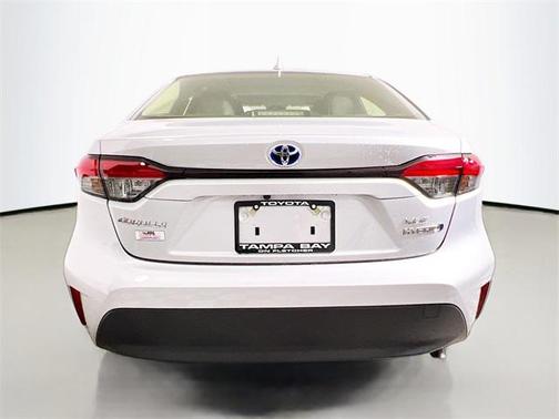 2024 Toyota Corolla Hybrid LE