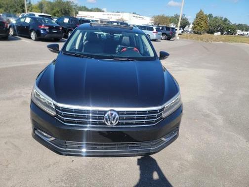 2017 Volkswagen Passat 1.8T SE w/Technology