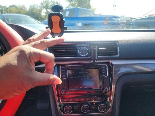 2017 Volkswagen Passat 1.8T SE w/Technology