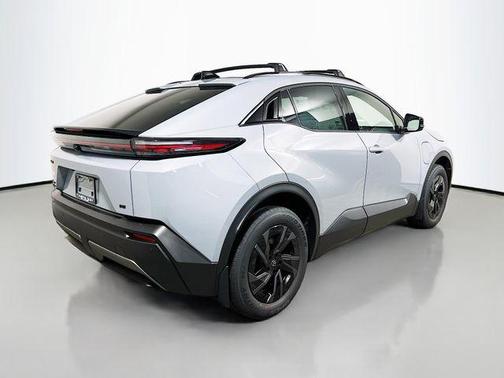 Cement 2026 Toyota C-HR SE