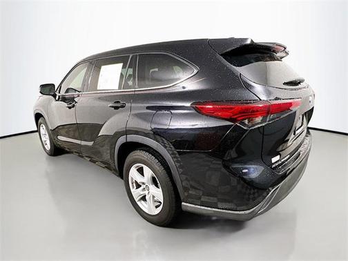 2020 Toyota Highlander LE