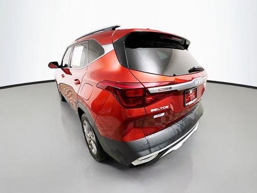 Mars Orange 2023 Kia Seltos S