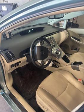 2014 Toyota Prius Five