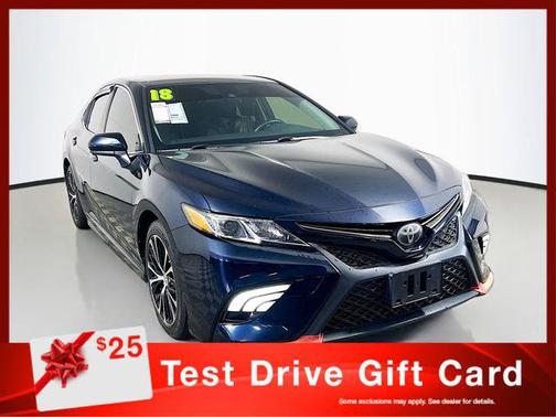 Aqua 2018 Toyota Camry SE